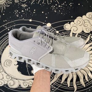 On Cloud 5 Cloudtec Athletic Running Shoes Mens 11 Activewear Swiss Engineering